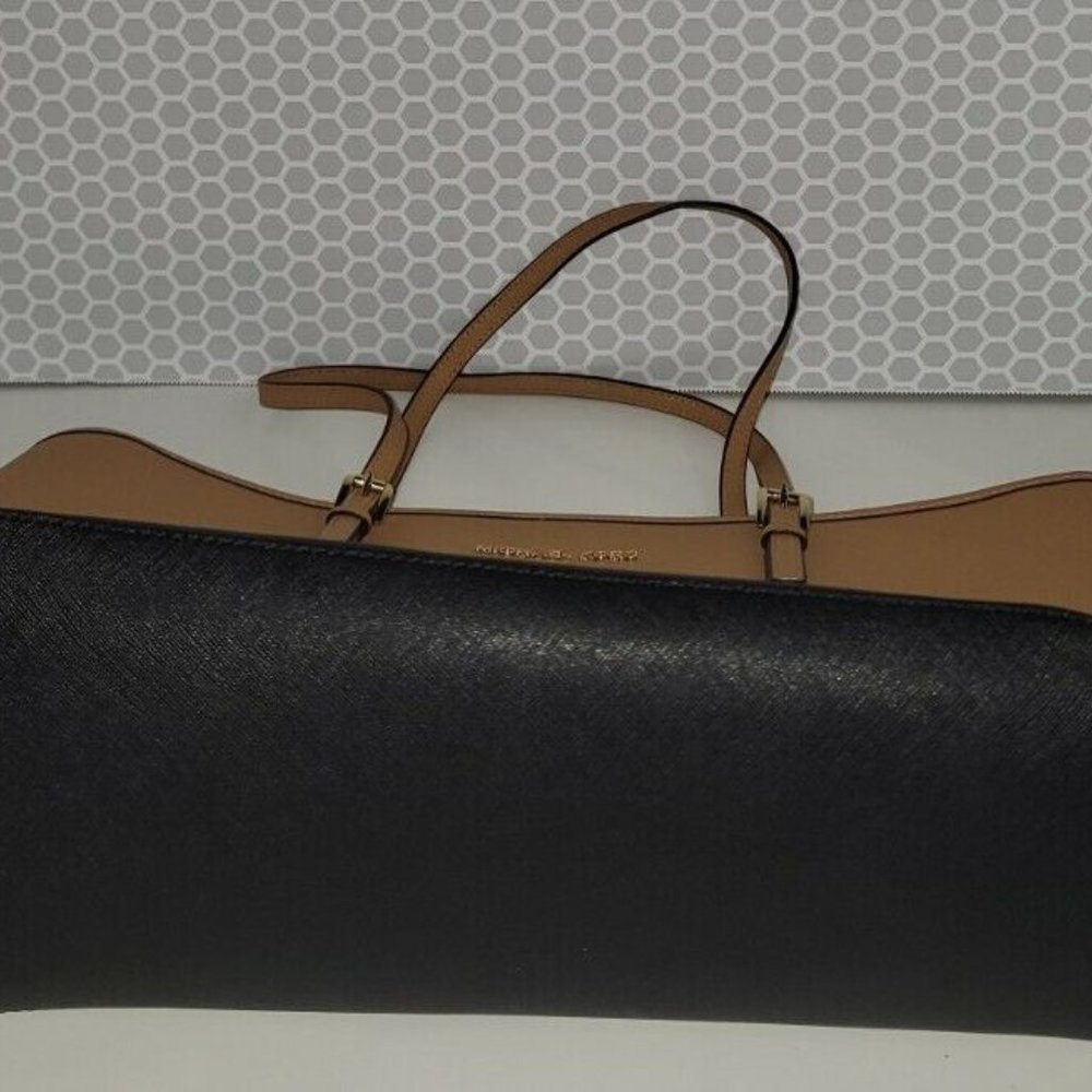 Michael Kors Jet Set Medium Multi Function Laptop… - image 7